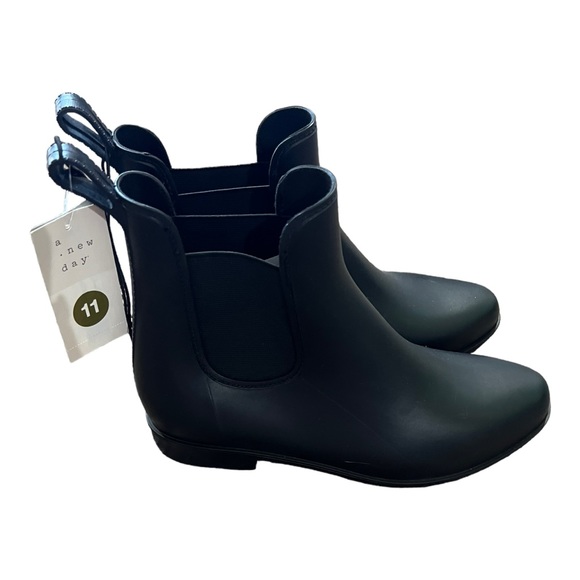 A New Day Women's Size 11 Ankle Chelsea Waterproof Rain Boots Mate Black - Picture 3 of 5